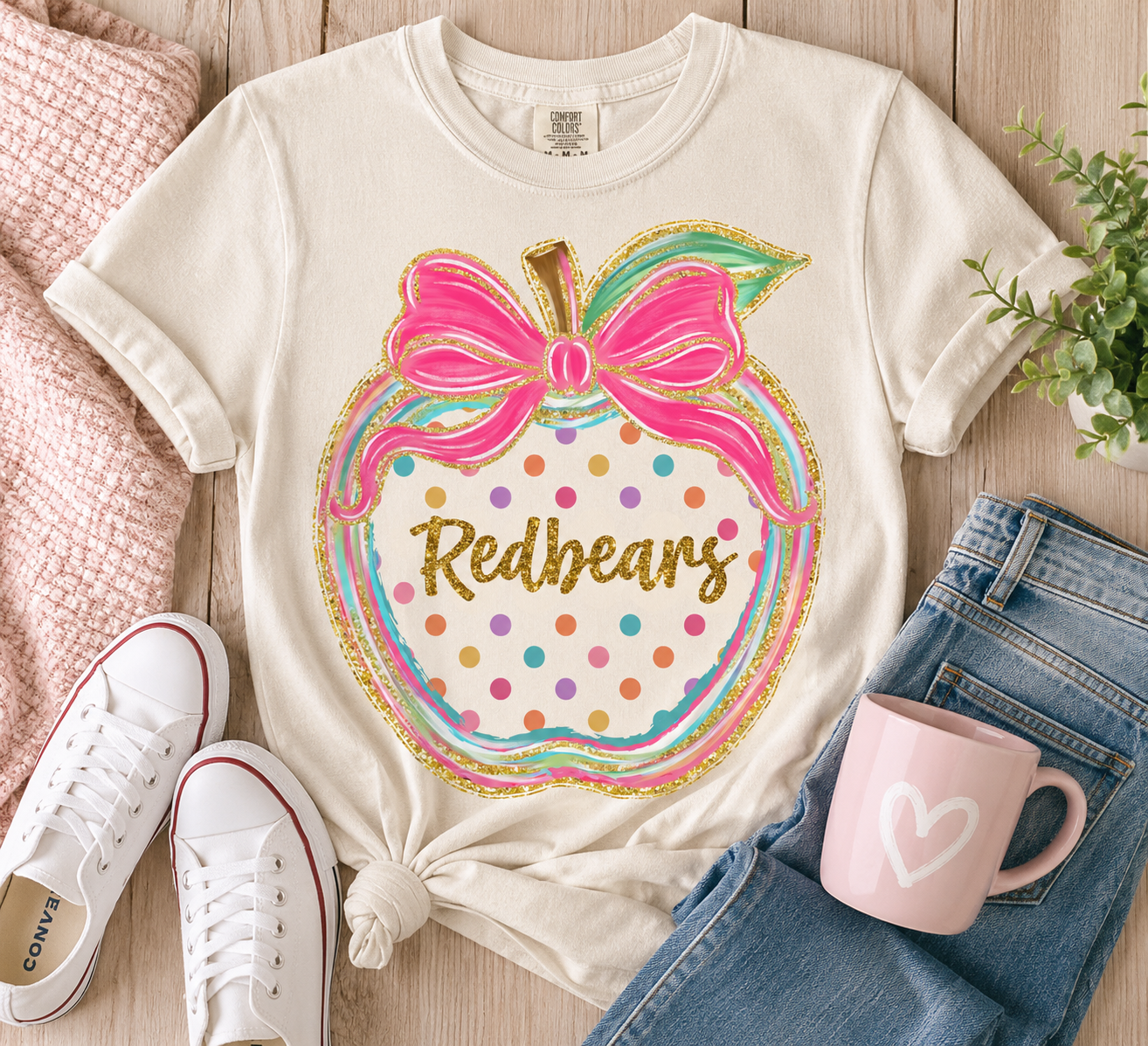 Redbears Glitter Apple Bow Spirit Shirt | Oatmeal Tee